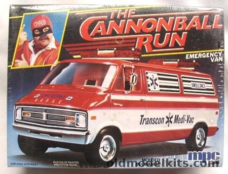 MPC 1/25 Dodge Emergency Van - 'The Cannonball Run' Movie, 1-0447 plastic model kit